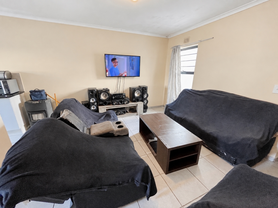 To Let 2 Bedroom Property for Rent in Parklands Western Cape